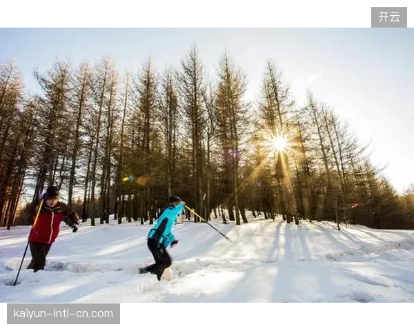 崇礼冰雪产业园与法国格勒诺布尔市签订《冰雪人才双向交流协议》，应对雪季结束后核心运营人才的流失问题
